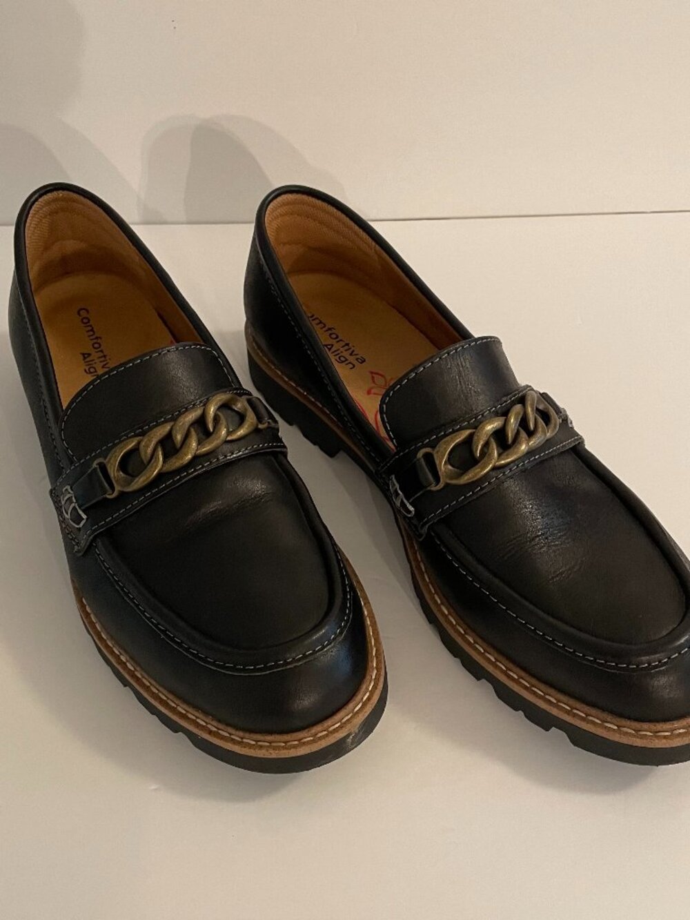 Comfortiva Women's Linz Loafers - Sz. 9.5 - Light wear no flaws.